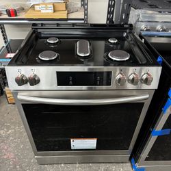 Frigidaire 30in Slide In Gas Stove With Convection Oven 6 Months Warranty
