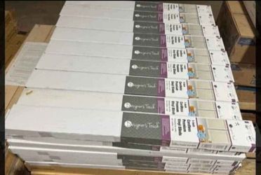 1 inch cordless  premium Vinyl blinds 35x64 whites new $15 EACH
NOT FAUX WOOD BLINDS PLEASE READ DESCRIPTION 
LAS PERSIANAS SON DE 1 PULGADA DE VINYL 