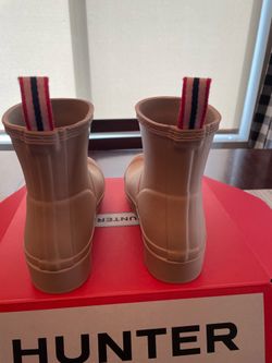 Women’s Hunter rain boots