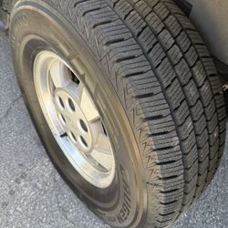 16” Chevy Rims With Khumo Tires 95% 