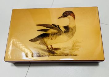 Beautiful Vintage Wood Box With Jewelry ! 😍❤️