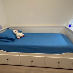 Kids Bed (Full)