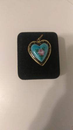 Vintage heart locket