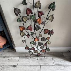 Indoor/outdoor Decorations  10 Dls Each 