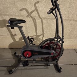 exercise Machine, Excellent Condition Everything Works