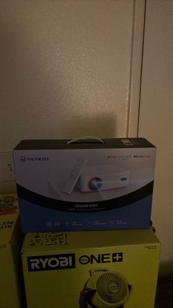 ***Smart PRojector brand new in box**