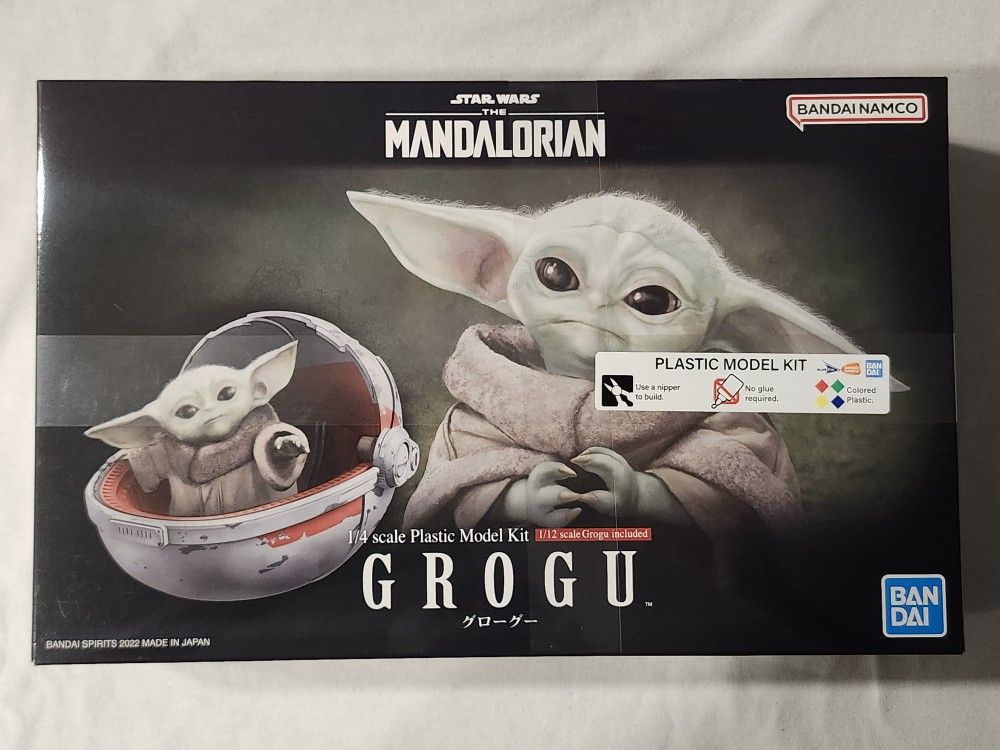 BANDAI STAR WARS THE MANDALORIAN. GROGU 1/4" SCALE PLASTIC MODEL KIT.