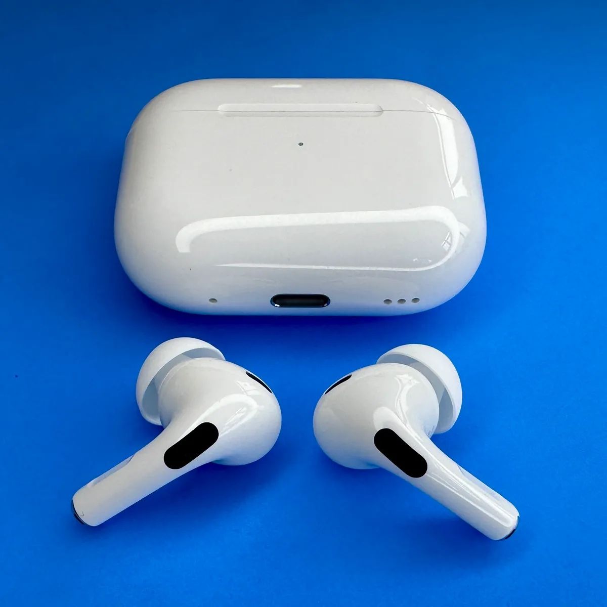 Apple AirPods Pro 2, Wireless Earbuds, Active Noise Cancellation, Hearing Aid Feature