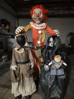 Halloween decorations as bundle $300 or best offer