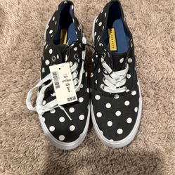 Woman’s Flats (New W Tags)