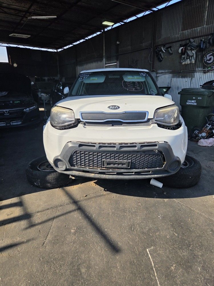 2016 Kia Soul For Parts 