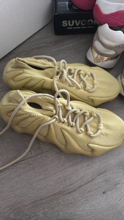 Shoes yeezy