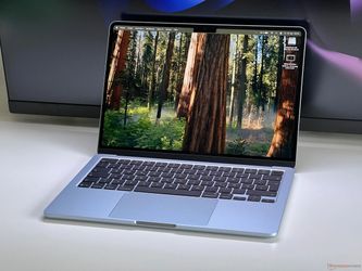 MacBook Air M2 13' | $5 Down | Afterpay