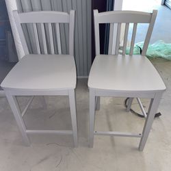 Light Gray Chairs (set Of 2) 