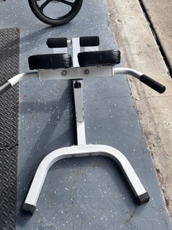 Hyperextension bench