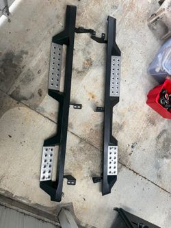 Side step para Tacoma con poco uso en $ 350  Valen en Amazon $ 700 más taxes