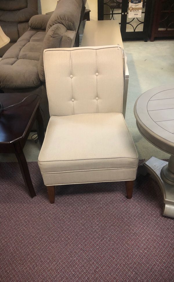 Accent chair for Sale in Houston, TX - OfferUp