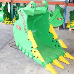 Excavator Caterpillar CAT 325 Heavy Duty Rock Bucket 36 Inches Width.