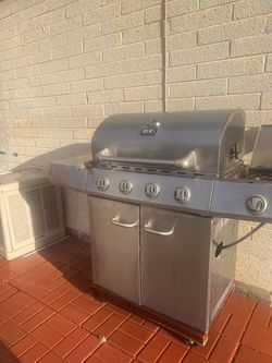 Outside grill set