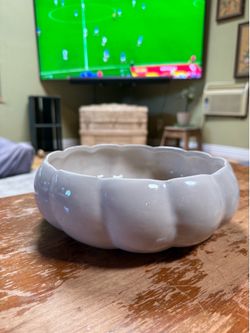 Vintage Scalloped Ceramic Serving Bowl | Neutral Stoneware Centerpiece | Farmhouse Decor