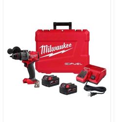 Milwaukee M18 FUEL 1/2 in. Brushless Cordless Hammer Drill/Drive Kit (Battery & Charger