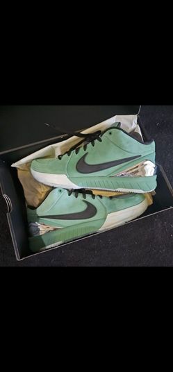 Kobe 4 girl dad size 11.5