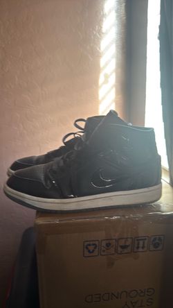Nike Jordan 1s