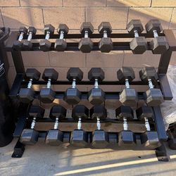 Take your workout to the next level—Heavy kettlebells. 2-28kg, 2-32kg, 1-40kg, 1-44kg and 1-48kg. 7-kettlebells ~555lbs total.  $1/lb for each kettleb