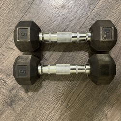 Weights 5 lbs