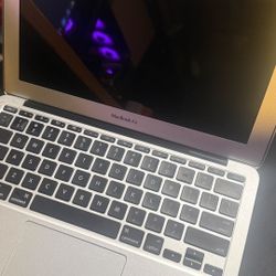 2011 MacBook Air Battery Issue Works Wired Only