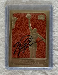 MICHAEL JORDAN 1996 Fleer - Feel The Game Signature 23KT Gold Card Sculpted