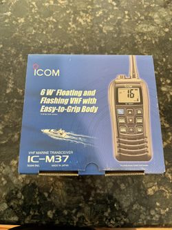 Icom 6W Floating Flashing Marine VHF IC-M37