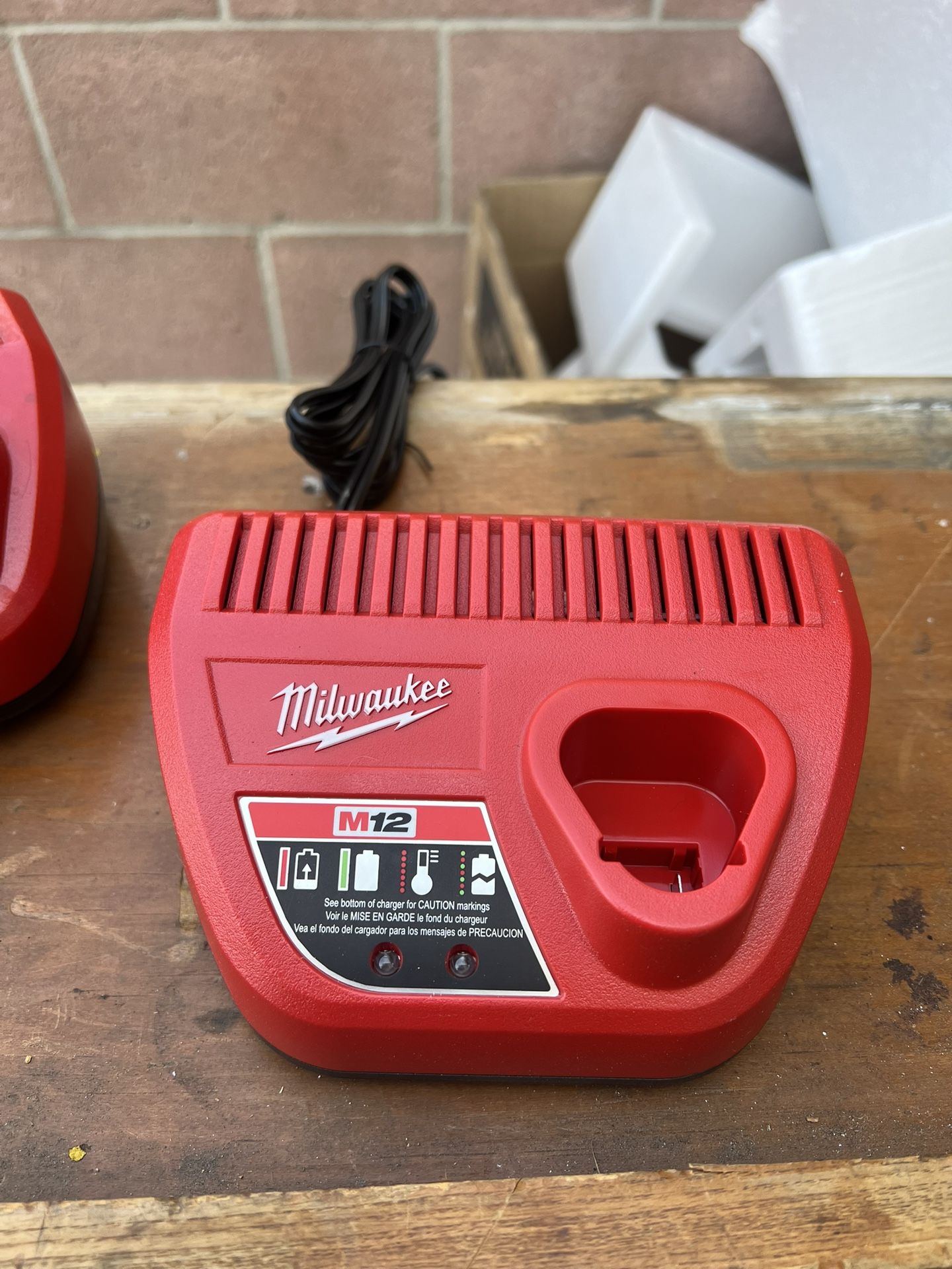 Milwaukee M12 Charger