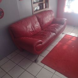 Very Beautiful Nice Red Leather Couch 