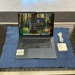 2024 MacBook Air (15”, M3 Chip, 8GB Ram, 256GB) *Small Knick On Screen*