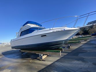 1991 Bayliner 2556