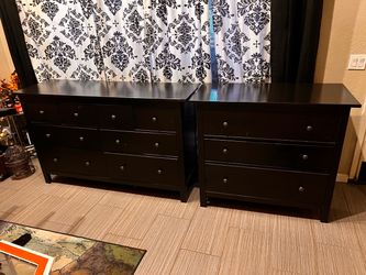 Dresser set