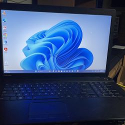 Quad Core Toshiba Laptop Computer 