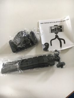 Mini tripod with Bluetooth holder