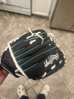 Baseball glove