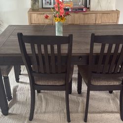 Dining Room Table -4 Chairs And Bench 