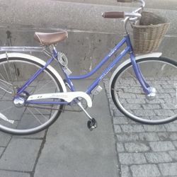 Schwinn Nancy Coasting Bike