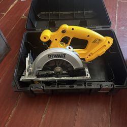 DeWALT Circular Saw