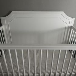 Crib With Mattress And Toddler Converter 