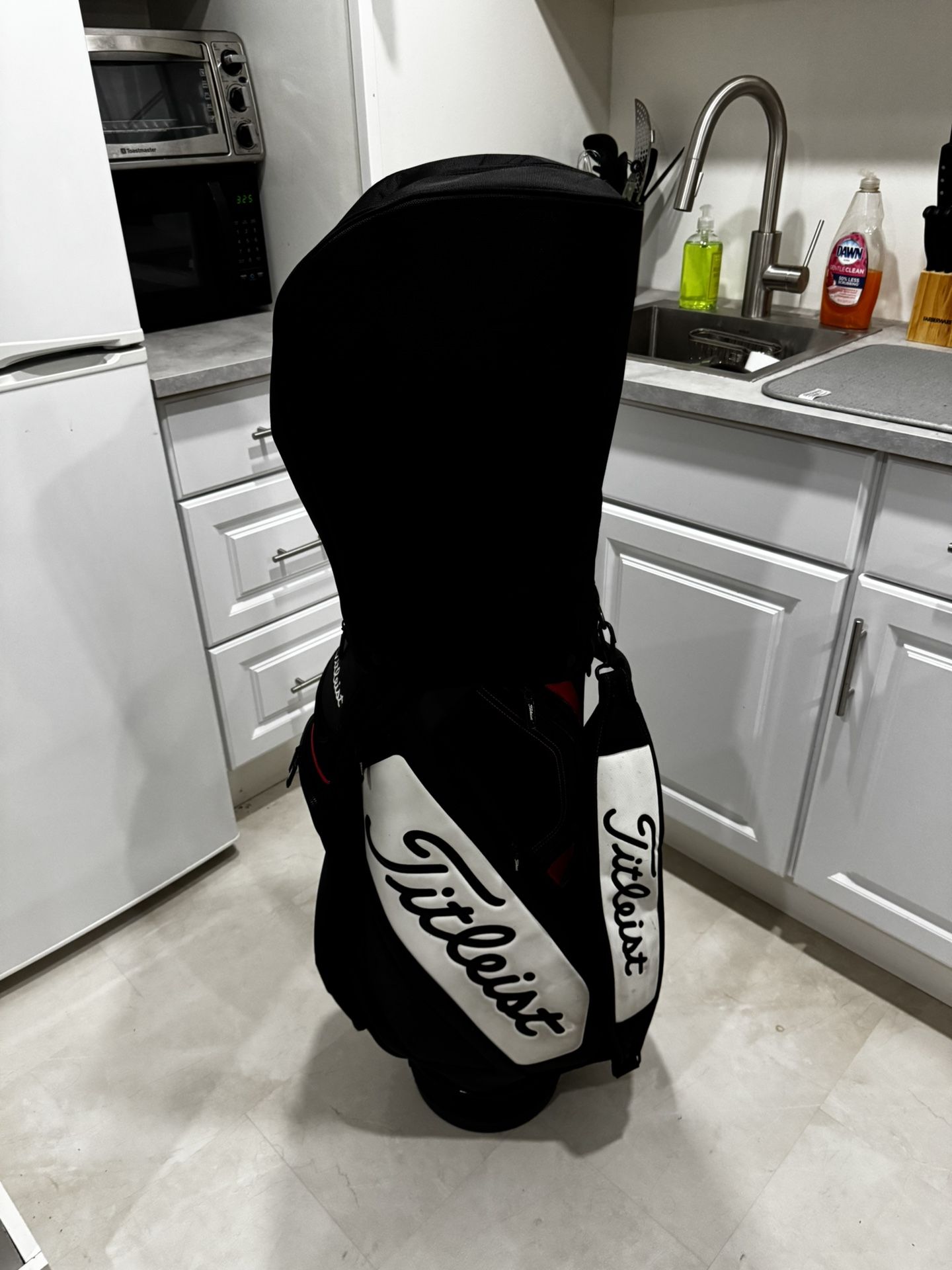 Titleist Mid Size Golf Cart Bag
