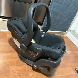 Uppa Baby Infant Seat And Base 
