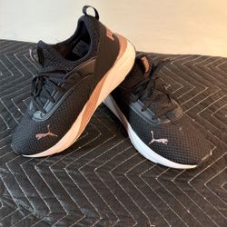 Puma Women’s Running Shoes – Black/Rose Gold – Size 8.5 – Excellent Condition
