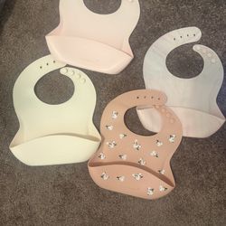 Set Of 4 Loulou Lollipop Bibs 