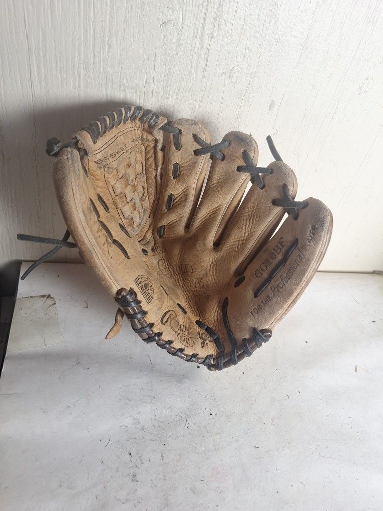 Rawlings Baseball Glove, 11 Inches