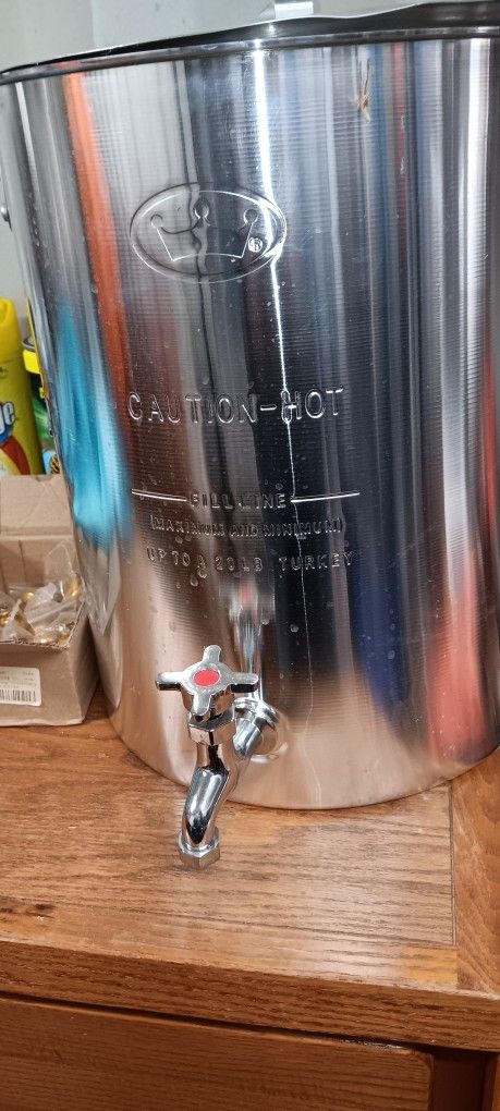 Kettle Pot With Spigot And Lid